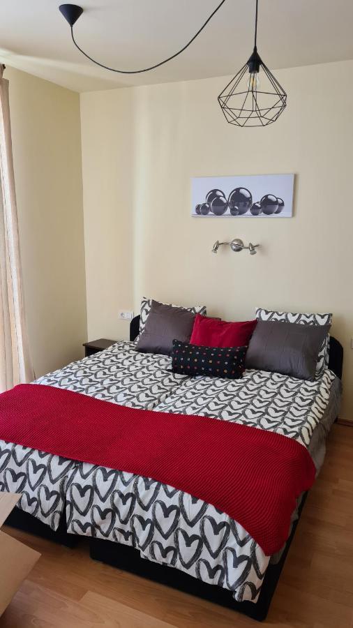 Lucsony Apartman Mosonmagyaróvár Eksteriør bilde