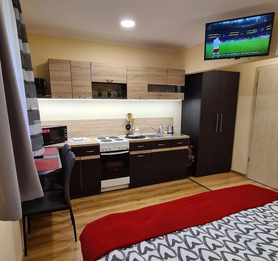 Lucsony Apartman Mosonmagyaróvár Eksteriør bilde