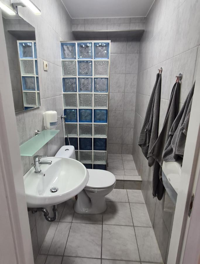 Lucsony Apartman Mosonmagyaróvár Eksteriør bilde