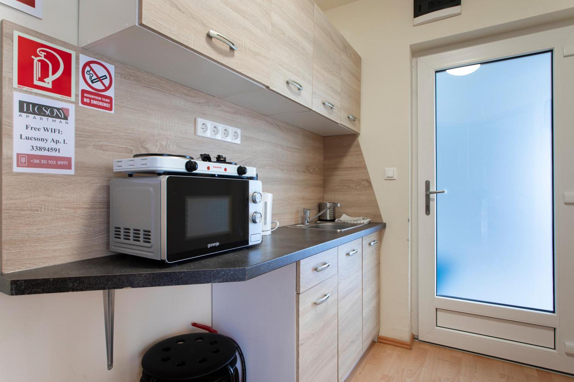 Lucsony Apartman Mosonmagyaróvár Eksteriør bilde